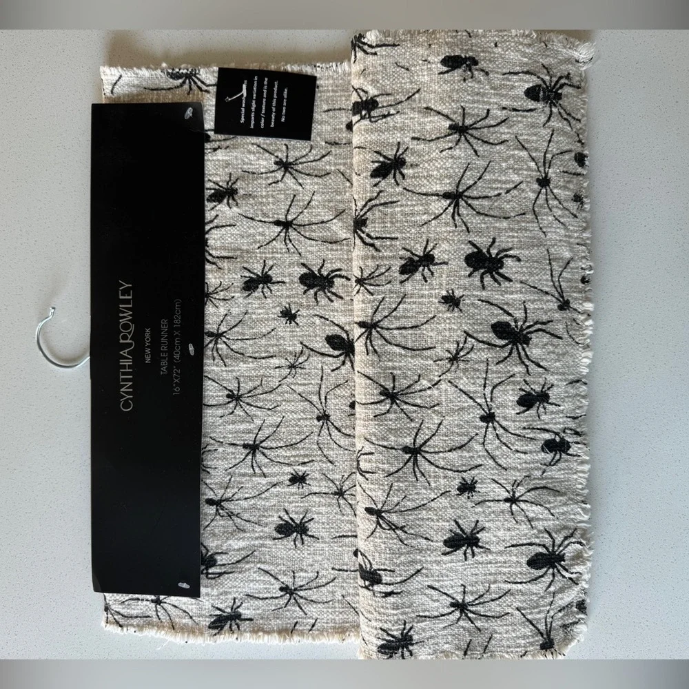 Spiders 🕷️ Table Runner - Picture 11 of 13
